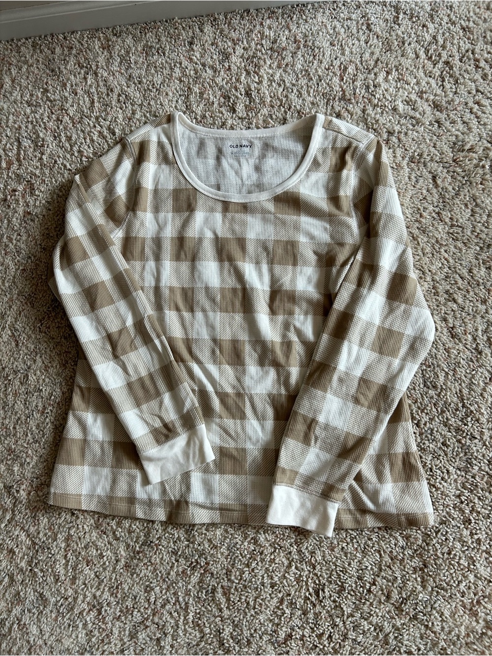 Old navy beige and white pajama top